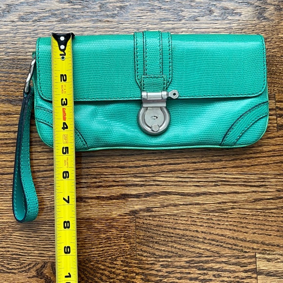 Authentic Burberry Clutch - Green - Picture 12 of 16